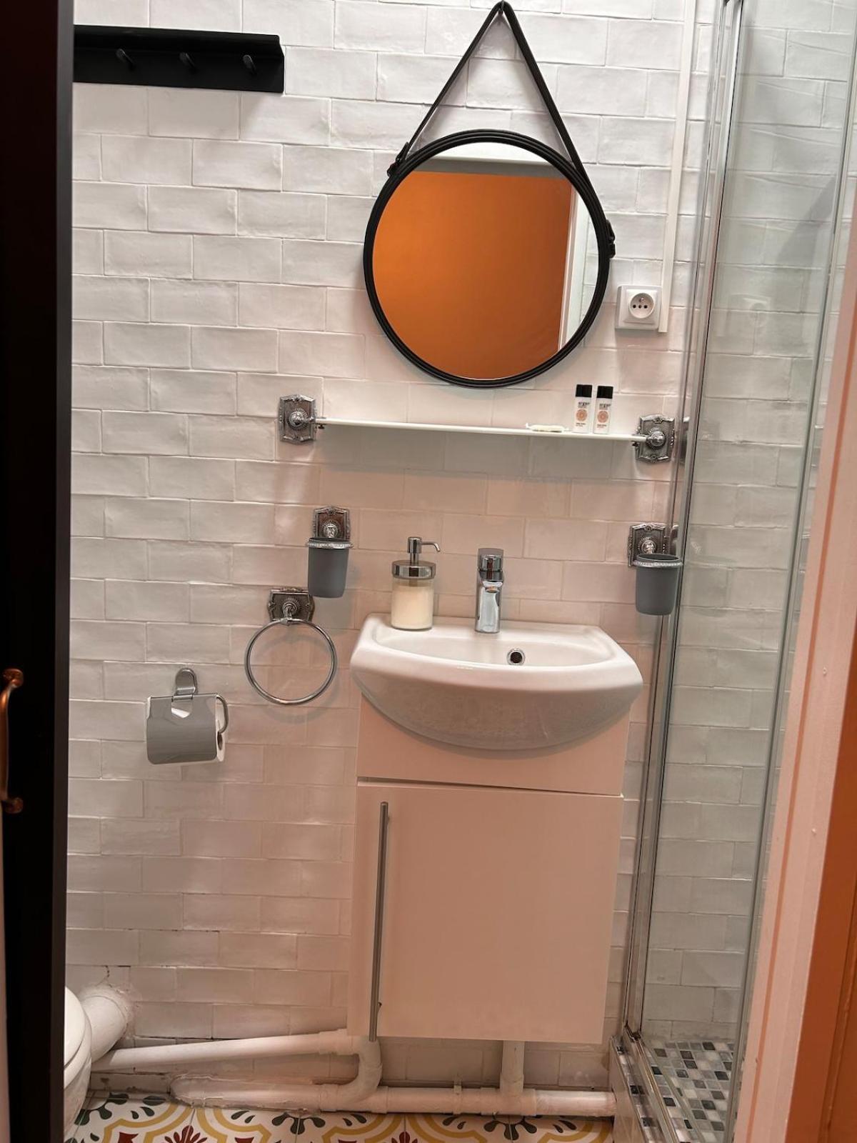 Studio Paris - Metro 7 Cadet - Quartier Faubourg-Montmartre Extérieur photo